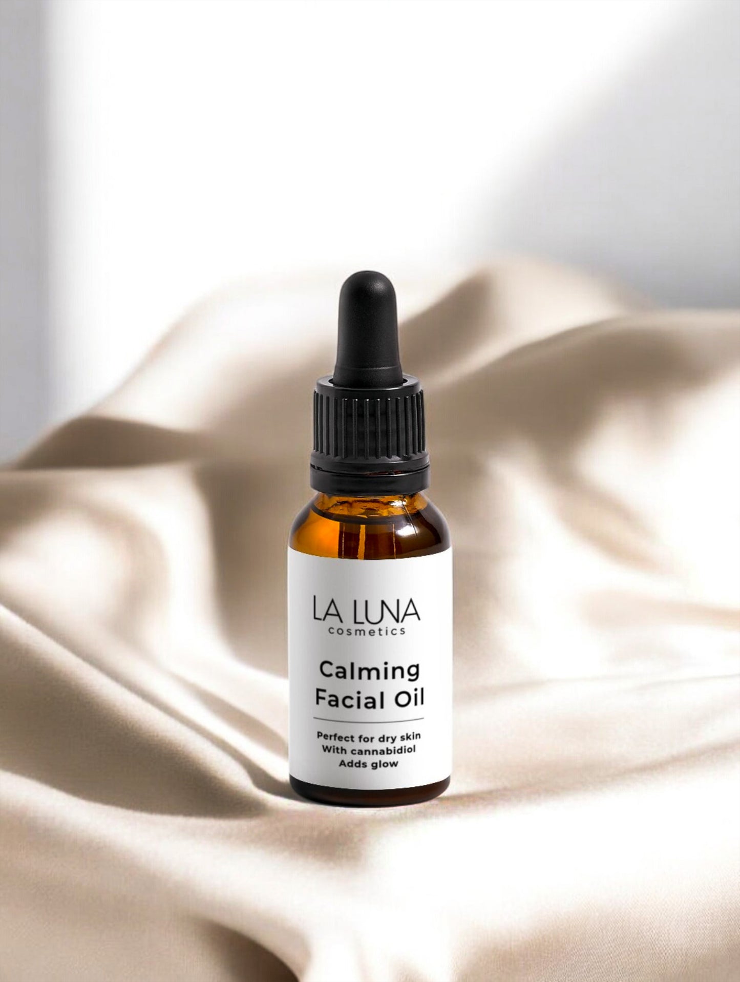La Luna Calming Facial Oil – Skin-Soothing Hemp Oil with 1% Cannabidiol for Dry & Dull Skin. Vegan, Organic, and Sebum-Balancing Formula.