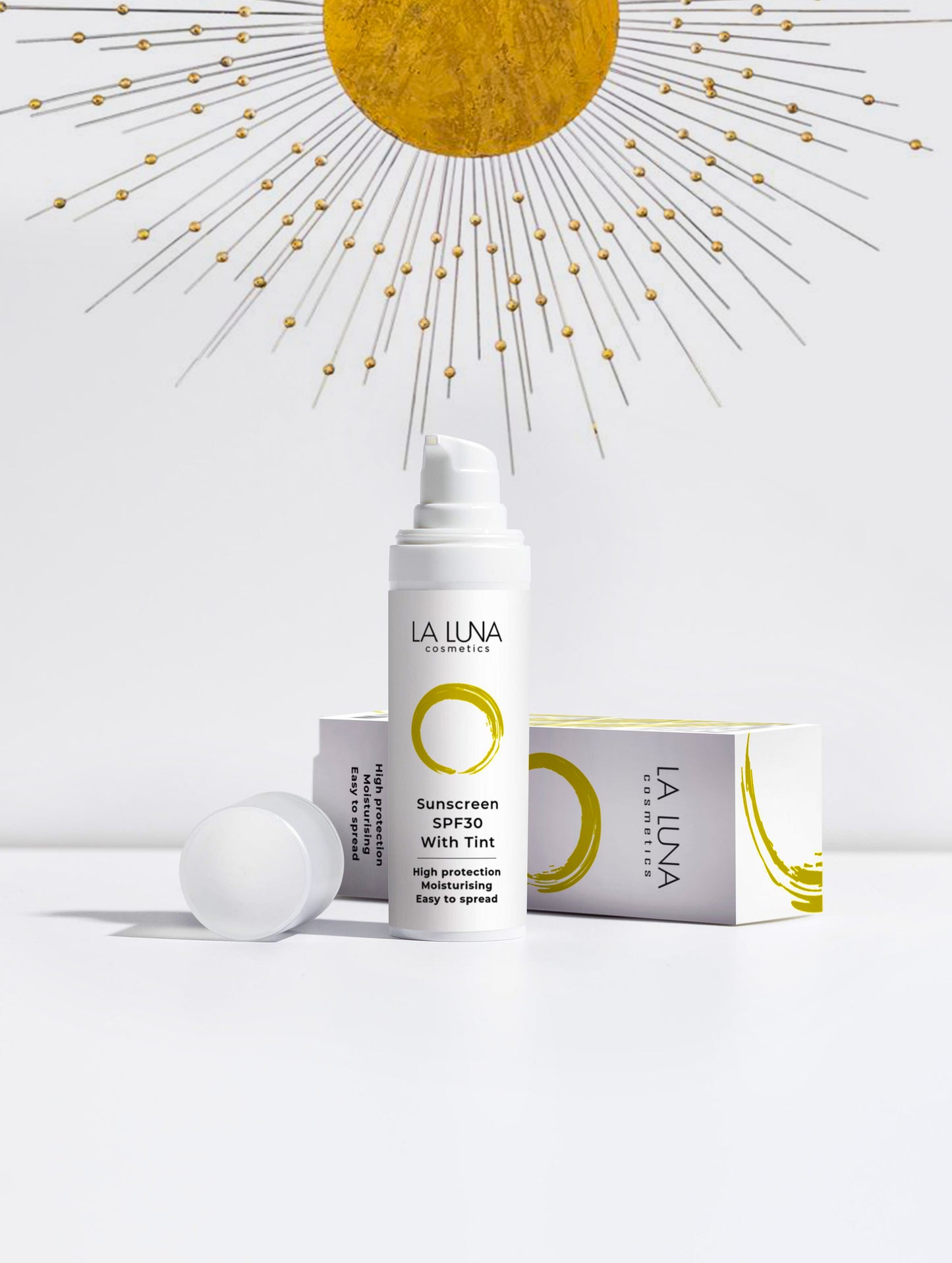 La Luna Tinted Mineral Sunscreen SPF30 – High Protection, Hydrating, Non-Greasy, No White Cast