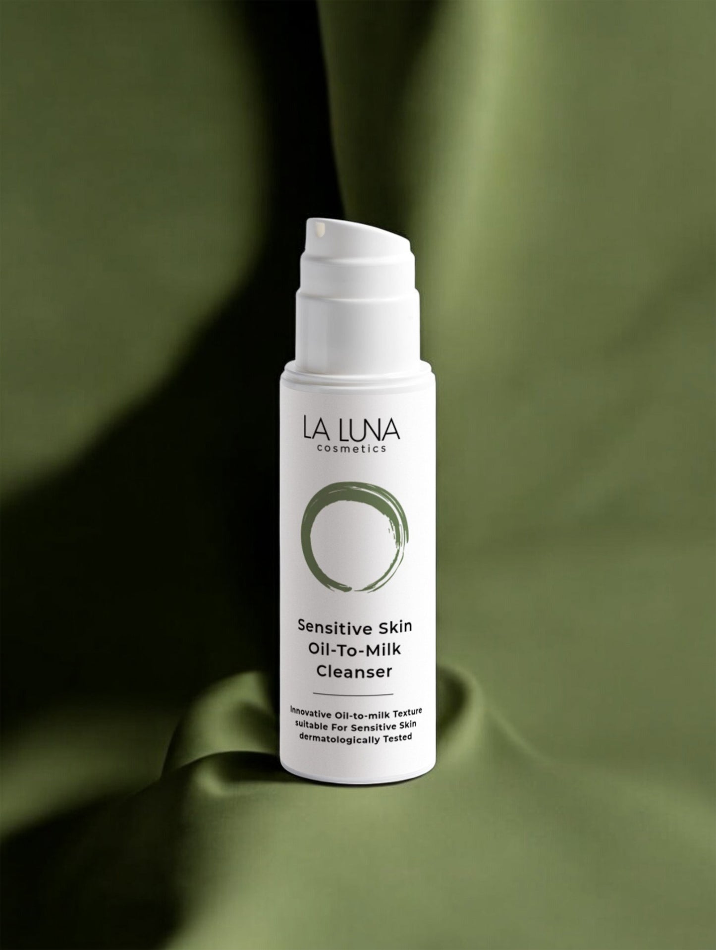La Luna Sensitive Skin Oil-To-Milk Cleanser – Gentle 2-in-1 Face Cleanser with Sunflower Oil, Chamomile & Sea Buckthorn for Sensitive Skin.