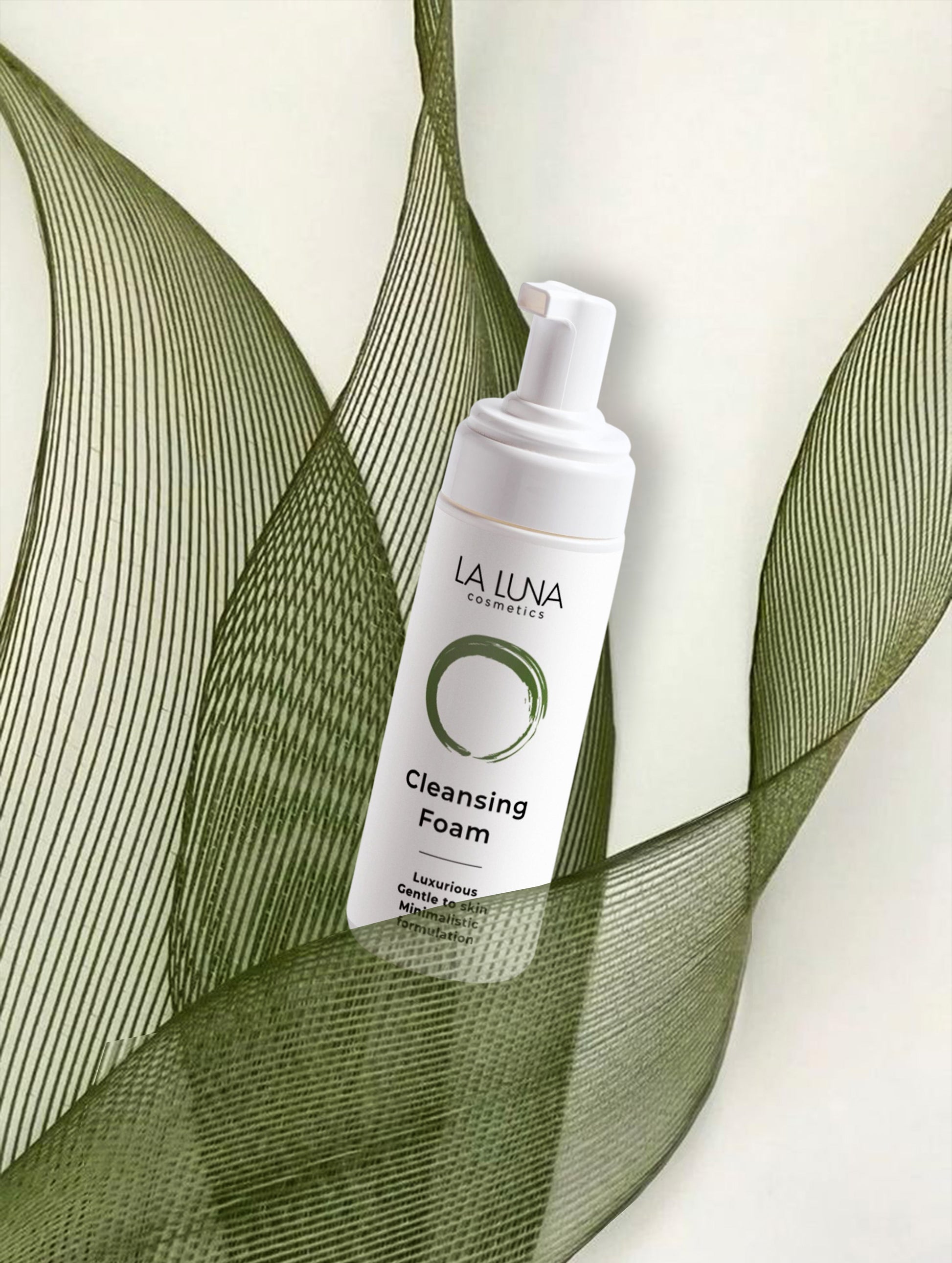 La Luna Cleansing Foam – Gentle Face Cleanser with Rose Flower Water, Chamomile & Calendula Extracts for Makeup Removal & Fresh, Supple Skin.
