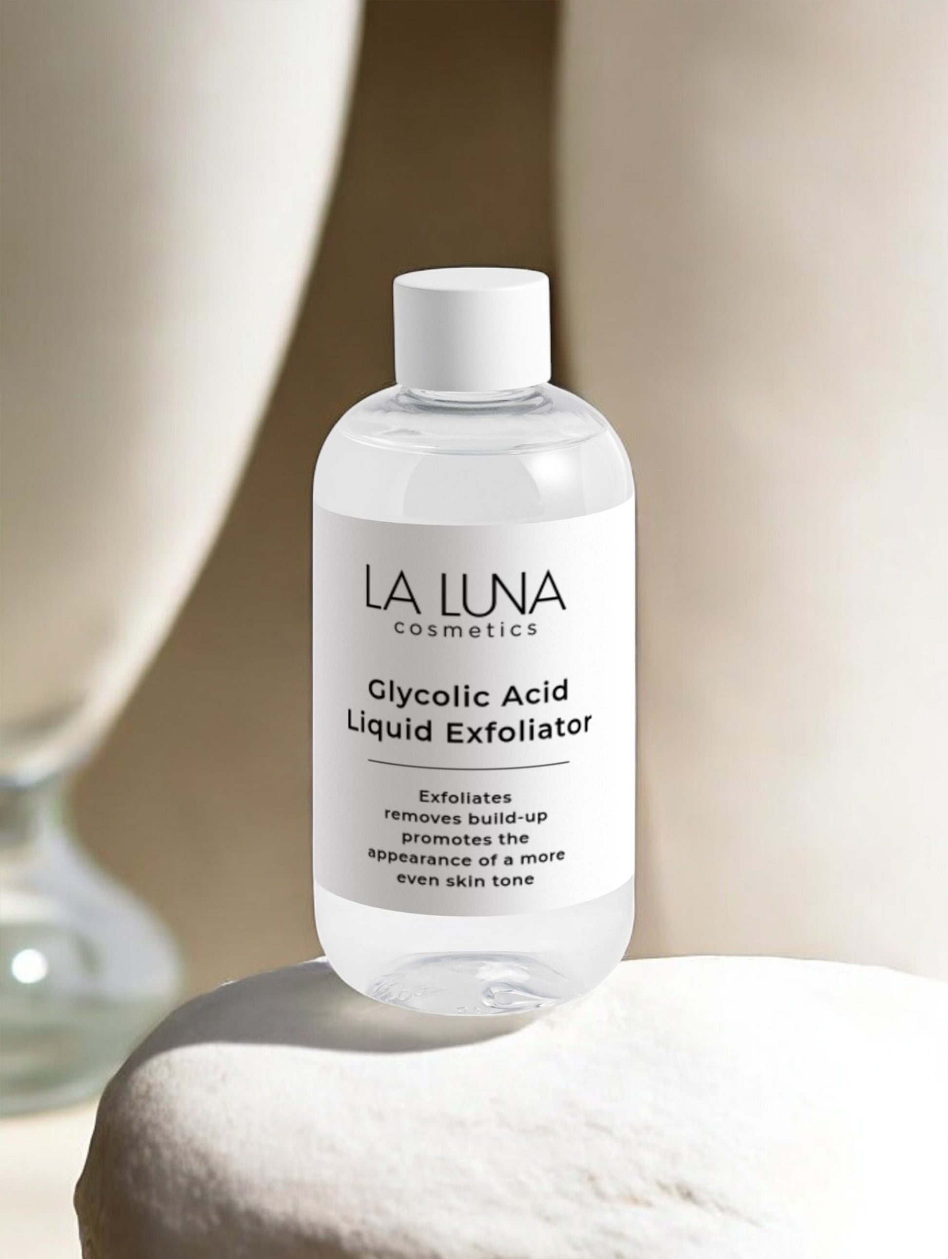 La Luna Glycolic Acid Liquid Exfoliator – Gentle 3.5% AHA Exfoliant for Smoother, Brighter Skin | Infused with Cranberry & Lingonberry Extracts.
