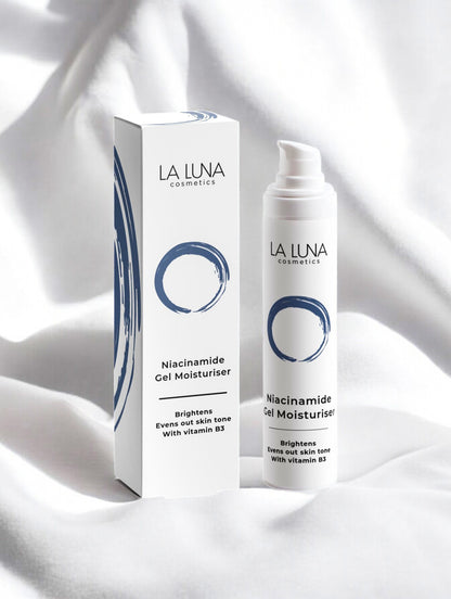 La Luna Niacinamide Gel Moisturiser – Lightweight Hydrating Face Gel with 5% Niacinamide (Vitamin B3) to Brighten Skin, Even Out Skin Tone, and Reduce Pigmentation. Infused with Ginkgo Leaf Extract and Algin for a Smooth, Radiant Complexion. Vegan, Gluten-Free, Nut-Free, and Suitable for All Skin Types.
